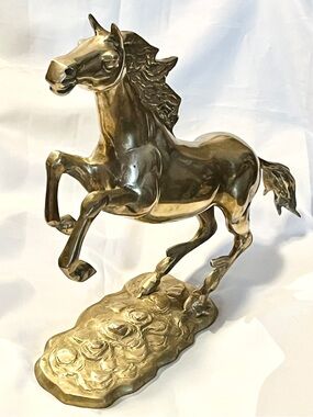 Solid Brass Horse Mid Century Modern Statue 13 In Tall 16.5' In Wide Sculpture